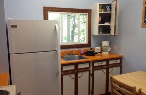 Pilot Mound House | Rock Lake Suite