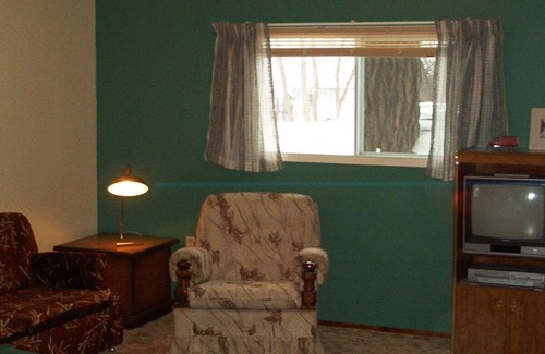 Pilot Mound House | Rock Lake Suite