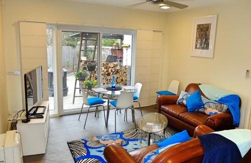 Griffith Apartment | Rock Wallaby