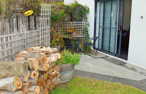 Griffith Apartment | Rock Wallaby