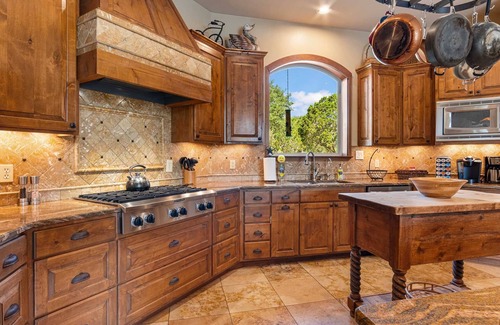 Pipe Creek House | Rockin' B Ranch Summit House