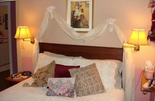 Ravenna Bed & Breakfast | Rocking Horse Inn