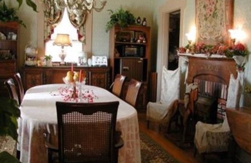 Ravenna Bed & Breakfast | Rocking Horse Inn
