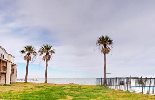 Harbor Oaks Apartment | Rockport Getaway #608