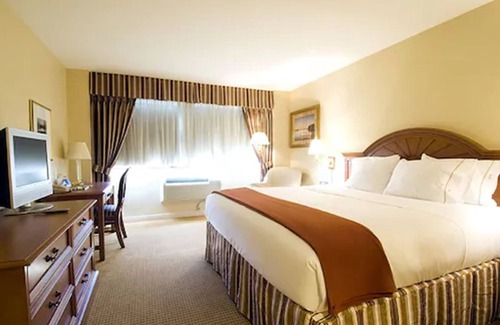 Lynbrook Hotel | Rockville Centre Hotel - JFK Airport
