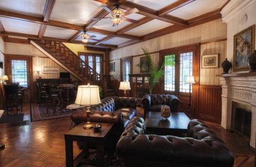 Lake Luzerne-Hadley Hotel | Rockwell Falls Inn and Wine Bar
