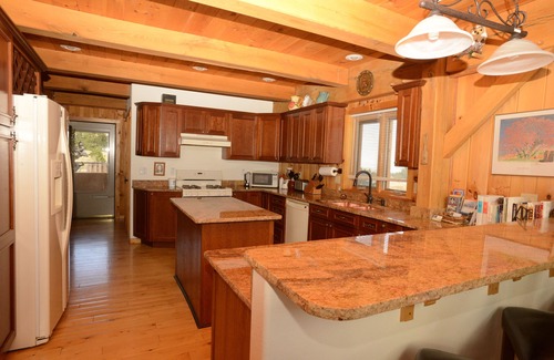 Canon City House | Rocky Mountain Winter Wonderful!