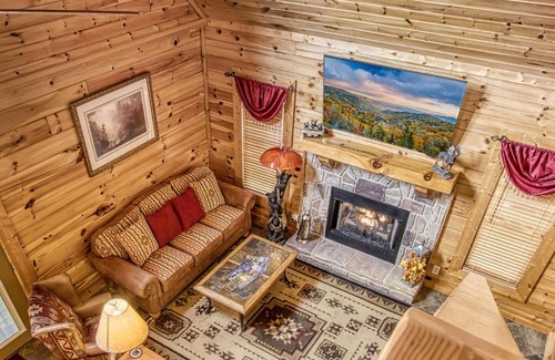 Sevierville House | Rocky Top Heaven - Arcade Game, Resort Pool, 560 FREE tickets each paid day!