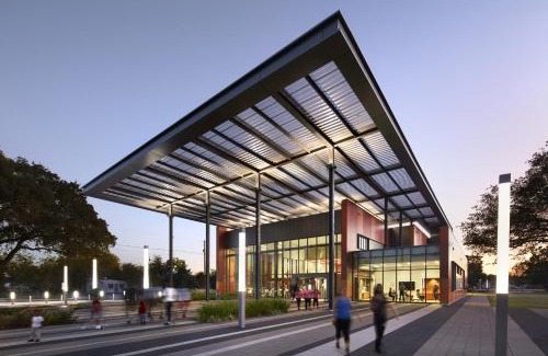 South Central Houston Apartment | Rodeo Room