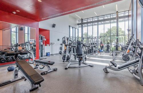 South Central Houston Apartment | Rodeo Room