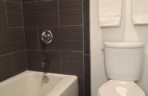 West Alameda Hotel | Rodeway Inn Alameda-Oakland