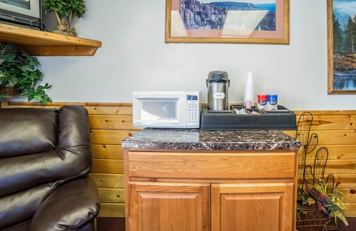 Panguitch Hotel | Rodeway Inn Bryce Canyon