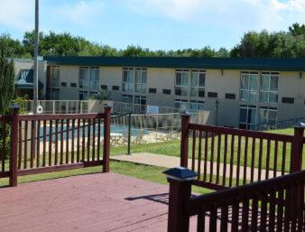 Enid Hotel | Rodeway Inn Enid South