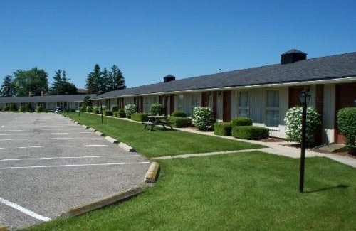 Stratford Hotel | Rodeway Inn Festival