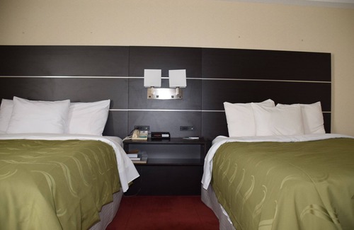 Stratford Hotel | Rodeway Inn Festival