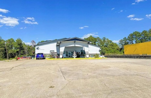 Hattiesburg Apartment | Rodeway Inn Hattiesburg North - King Room - Smoking