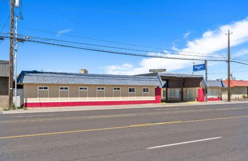 Hermiston Hotel | Rodeway Inn Hermiston - Umatilla