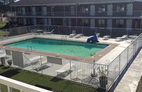 Jackson Hotel | Rodeway Inn Jackson Northwest