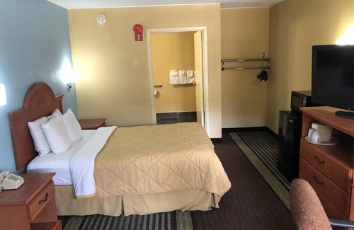 Morningside Hotel | Rodeway Inn Joint Base Andrews Area
