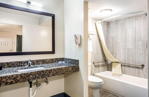 North Chesterfield Hotel | Rodeway Inn Richmond South