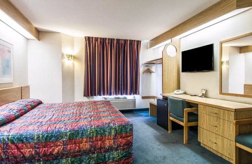 Salem Hotel | Rodeway Inn Salem Northgate