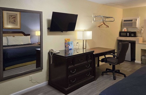 Blythe Hotel | Rodeway Inn & Suites Blythe I-10