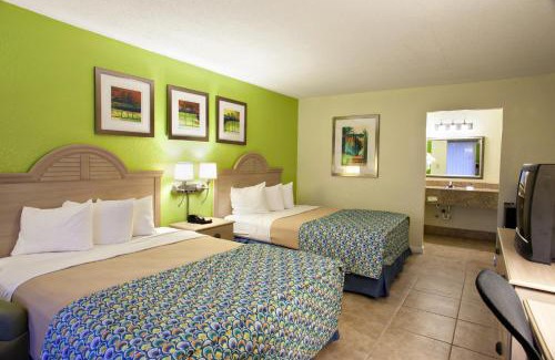 Fort Lauderdale Hotel | Rodeway Inn & Suites Fort Lauderdale Airport & Cruise Port