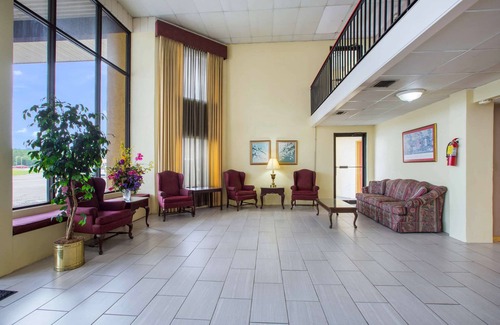 Bonifay Hotel | Rodeway Inn