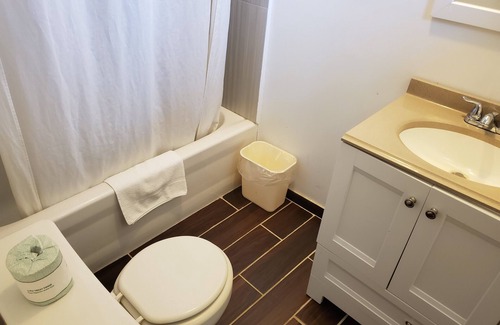 Flora Hotel | Rodeway Inn