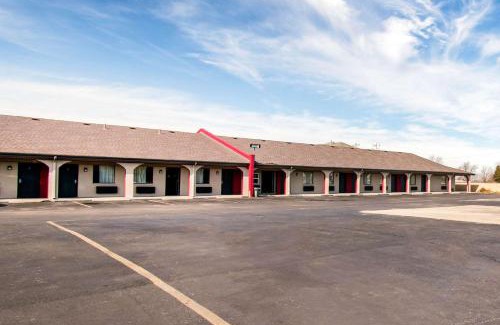 Pauls Valley Hotel | Rodeway Inn