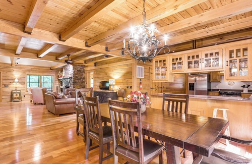 Rogers Cabin | Rogers Cabin on 17 Acres w/Wraparound Deck!