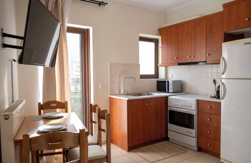 Kalavrita Apartment | Rokani Studio I