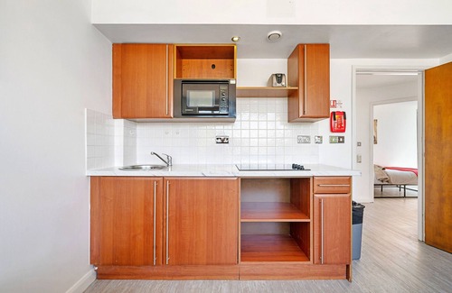 Courtfield Apartment | Roland House - Two Bedroom