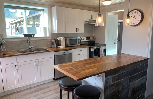 Bonavista House | Rolling Cove Cottage- 3 Bedroom House