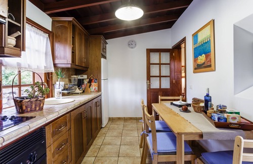 Brena Baja Cottage | Romántica Casa con Buena Ubicación y Wi-fi