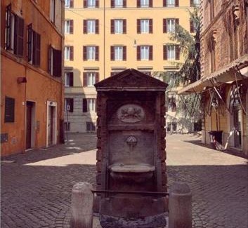 Rione XIV Borgo Apartment | Roma Deluxe Apartments