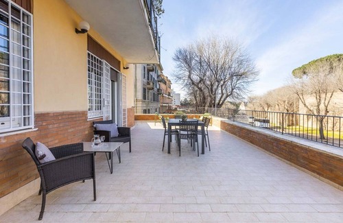 Aventine Apartment | ROMAC San Saba 5bedrooms by Piramide with Terrace