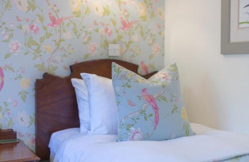 Aylmerton Hotel | Roman Camp Inn