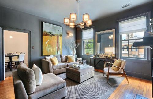 Historic Downtown Savannah Apartment | Romancing The Jones
