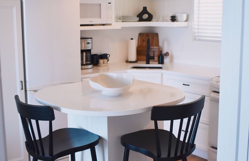 Courtenay Condo | Romantic Beachfront Condo With Stunning Views - Bella Vista Suite