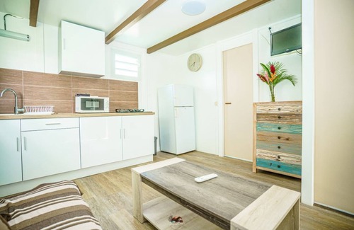 Goyave House | Romantic bungalow with private spa and communal pool