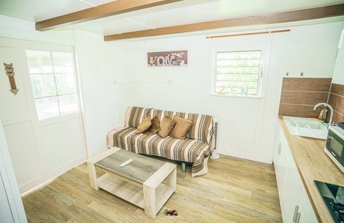 Goyave House | Romantic bungalow with private spa and communal pool