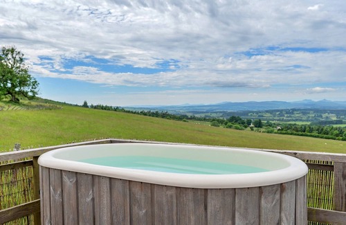 Auchterarder Ski Chalet | Romantic chalet in nature, No deposit