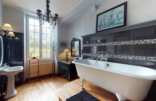 Tamerville Cottage | Romantic cottage with SPA & Sauna, 15 min from the sea and from Cherbourg