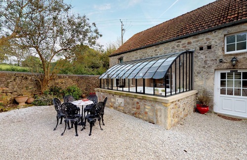 Tamerville Cottage | Romantic cottage with SPA & Sauna, 15 min from the sea and from Cherbourg