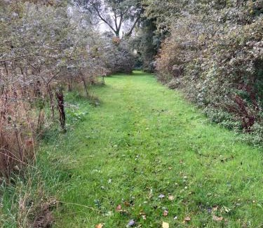 Bromham House | Romantic Country Cottage with Private Hot Tub
