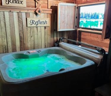 Reno House | Romantic Couples Retreat - Tahoe Room