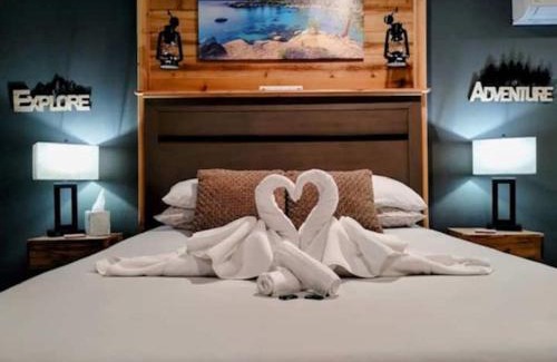 Reno House | Romantic Couples Retreat - Tahoe Room