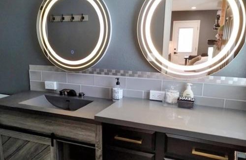 Reno House | Romantic Couples Retreat - Tahoe Room