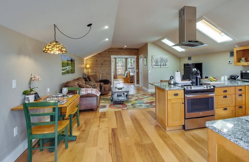 Central Apartment | Romantic, Cozy Loft w/Yard, 5 Miles to Clemson